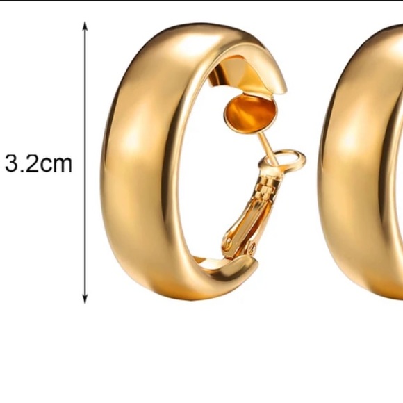 NWT 18k GOLD PLATED HOOP EARRINGS - Picture 5 of 5